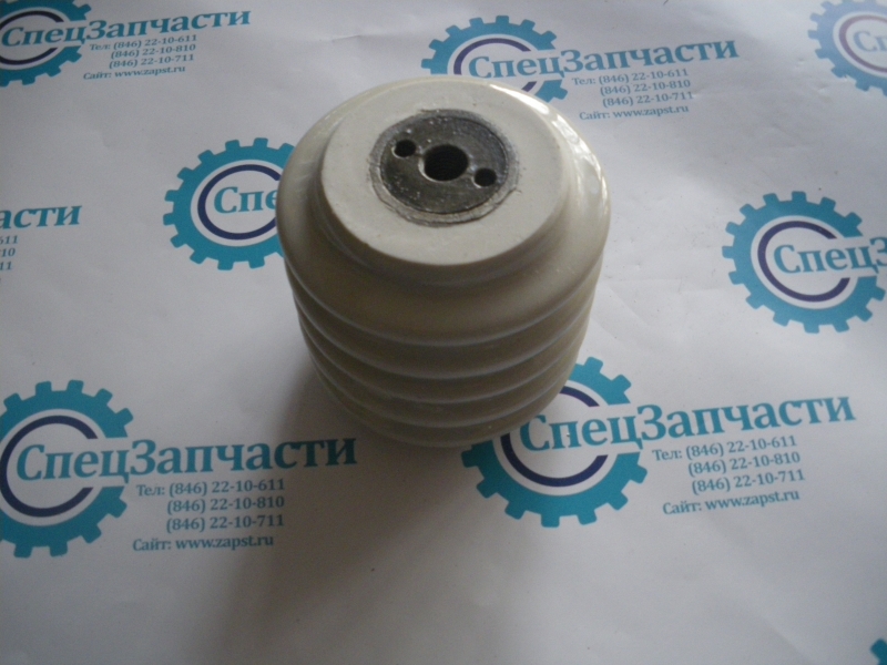 Изоляторы  для автогидроподъемника АП-17 и АП-18.